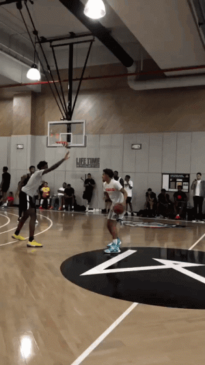 534场，诺伊尔追平伊梅尔并列德甲门将历史出场榜第二位（德甲门将出场榜：诺伊尔534场追平伊梅尔，并列历史第二）