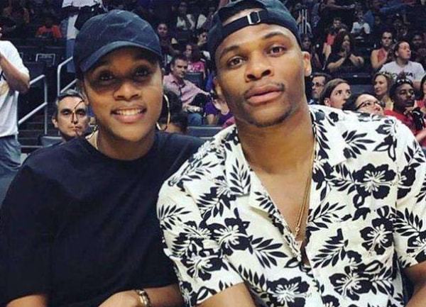 米罗&OG今日无缘出战黄蜂，布朗：OG正朝着正确方向前进（米罗与OG缺席今日战黄蜂，布朗：OG恢复走在正轨）