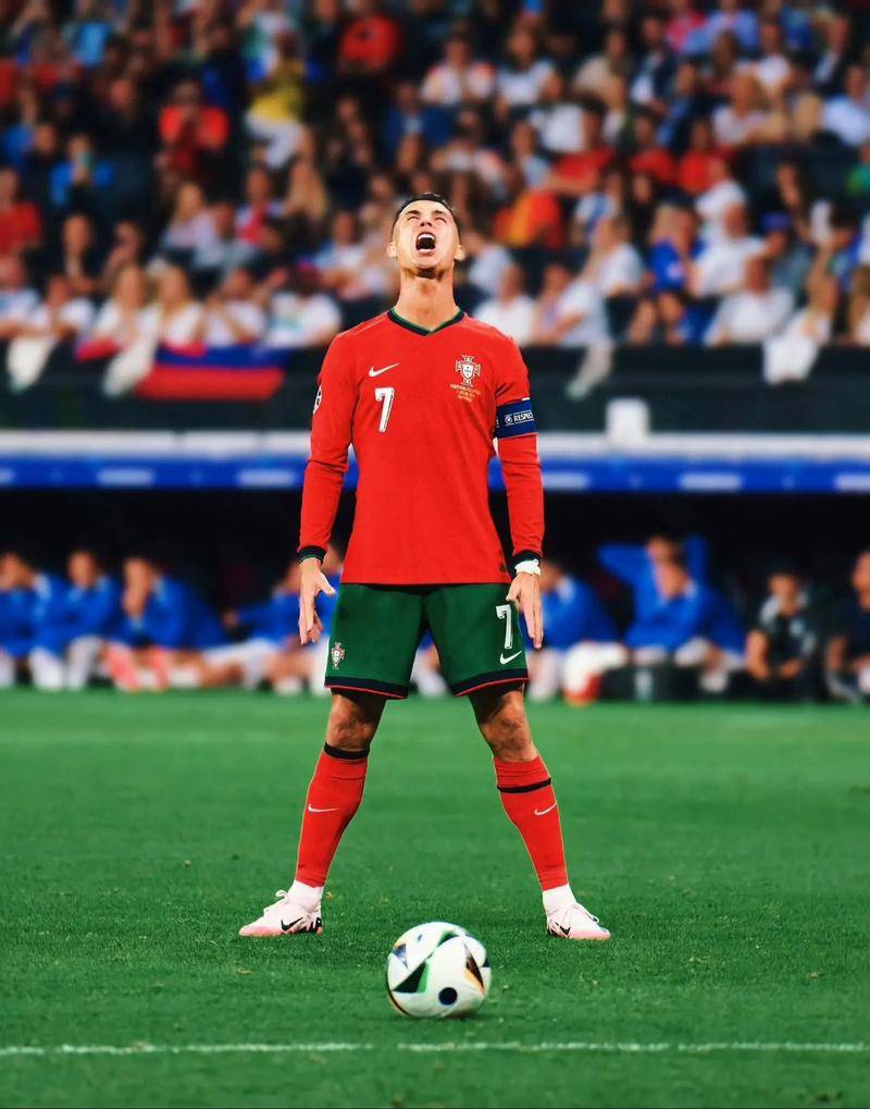 法国、挪威同组，姆巴佩和哈兰德将在世界杯小组赛迎来交手（世界杯小组赛看点：法国遇挪威，姆巴佩对决哈兰德）