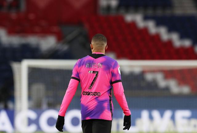 山东男篮选对了，连续2场比赛全队第一，中国男篮会有他一席之地吗（山东男篮慧眼识珠！连续两场队内第一，他能跻身中国男篮吗？）