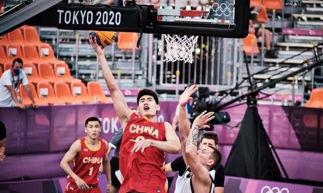 佩杜拉：尤文冬窗想补强中场、右后卫、中卫，已瞄准多名球员（佩杜拉：尤文冬窗锁定多名引援目标，重点补强中场、右后卫与中卫）