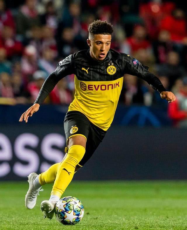 泰山功勋外援罗麦多重回省体，他曾在99年帮助球队夺得双冠王（曾在1999年助泰山加冕双冠的功勋外援罗麦多重返省体）