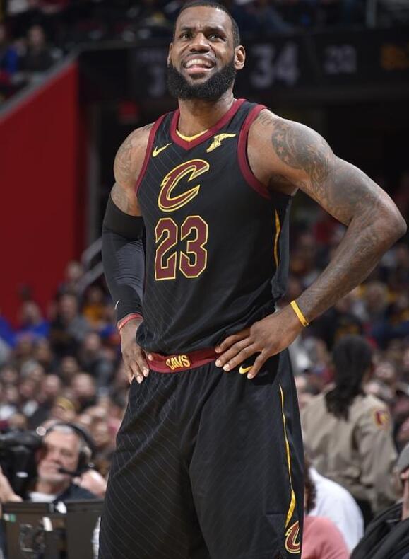 最疯狂的补时，足球的魅力都在这（补时最燃时刻，尽显足球魅力）