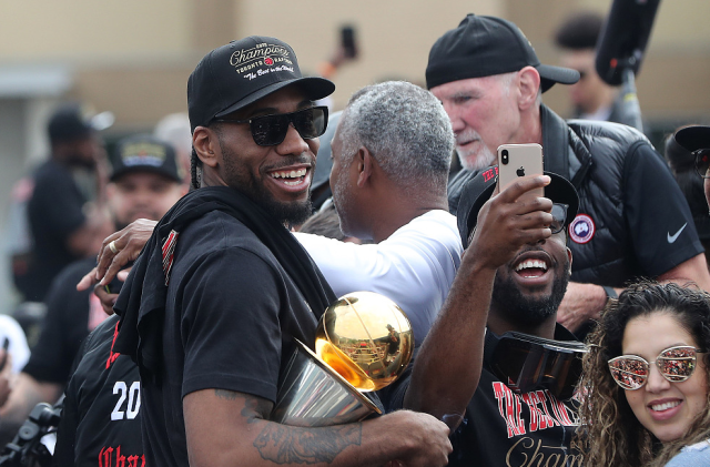 亚冠精英联赛：上海海港知耻后勇，首尔FC脸都不要了（亚冠精英联赛：上海海港强势反弹，首尔FC陷入争议）