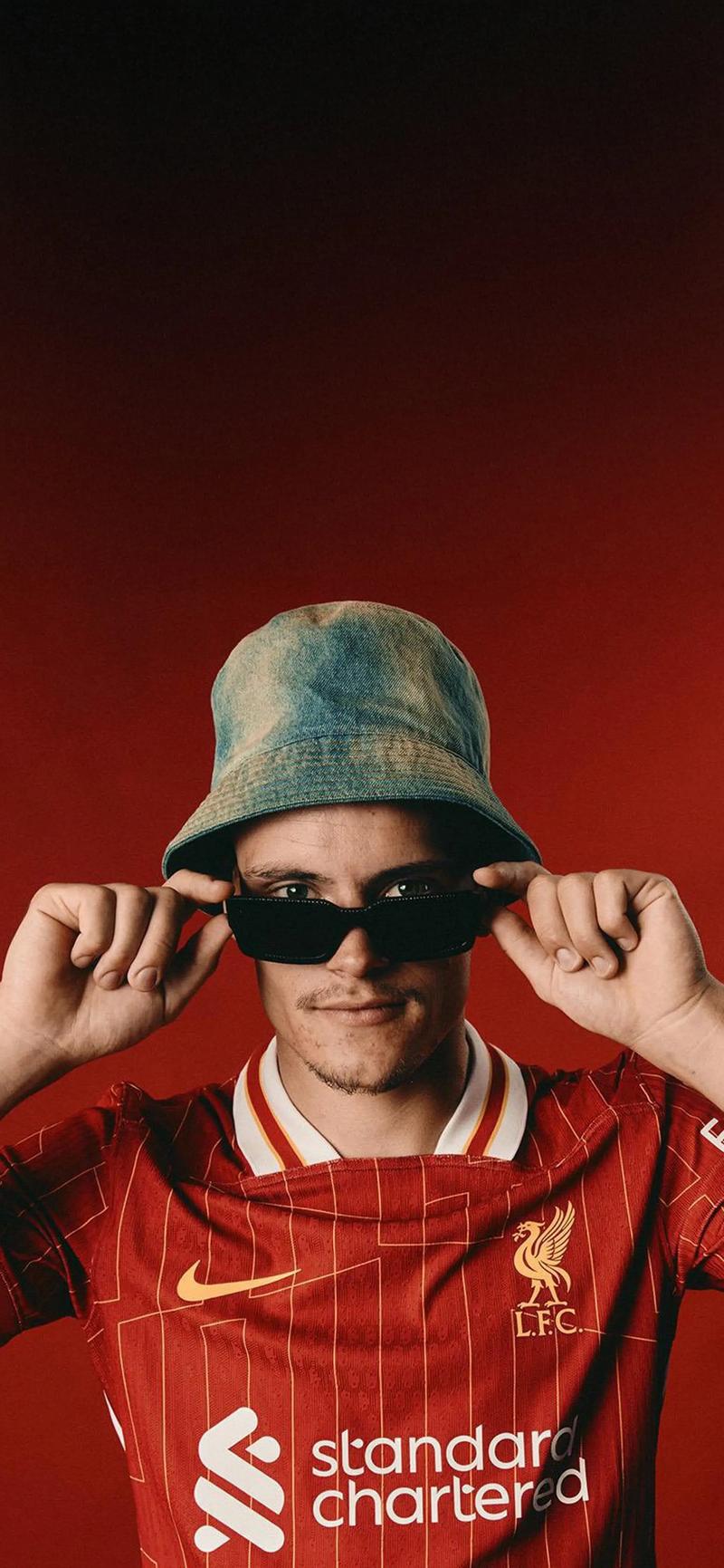 印度球迷：安保水平太糟糕，混乱中竟有警察试图和梅西自拍（印度球迷怒批安保：现场混乱，警察竟趁乱想与梅西自拍）